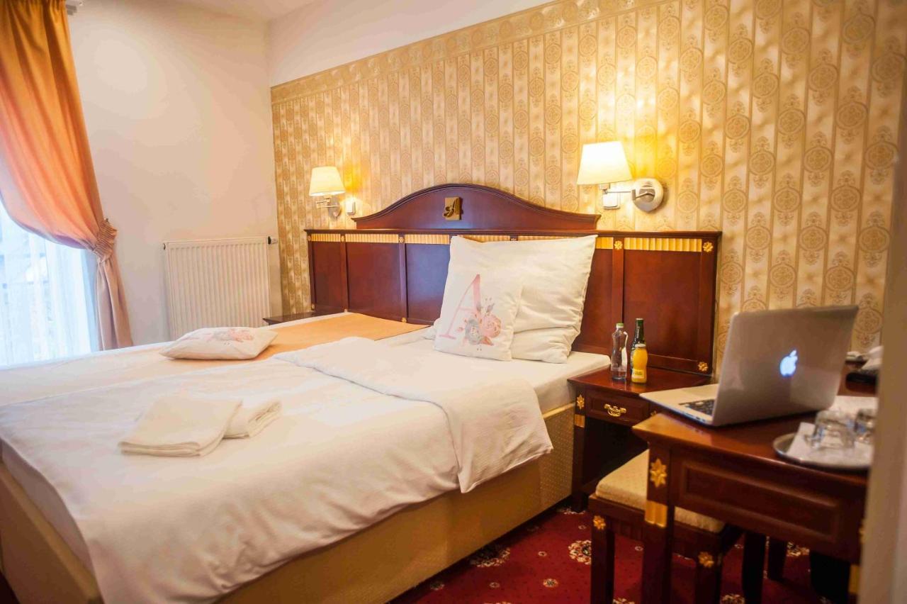 Hotel Tommy Wellness & Spa Náchod Extérieur photo