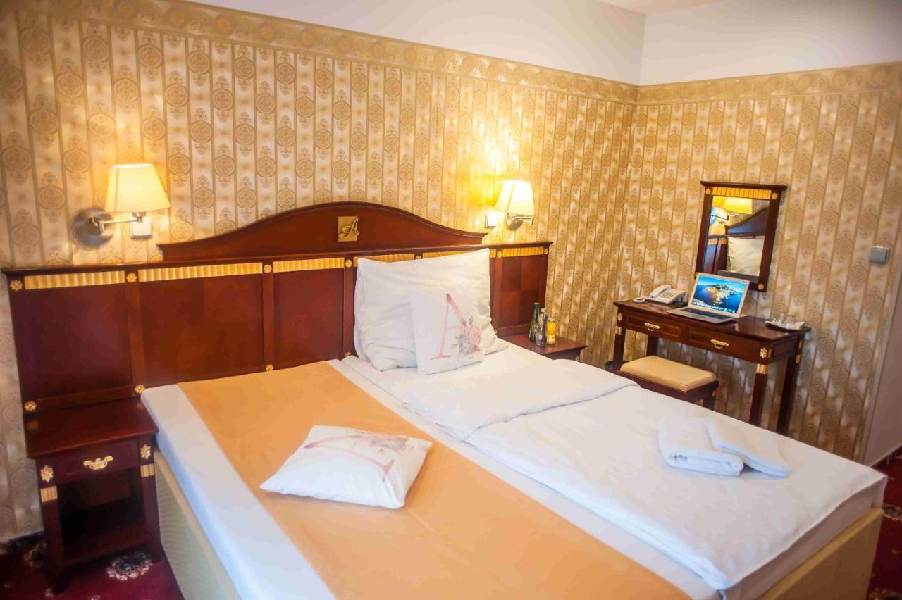 Hotel Tommy Wellness & Spa Náchod Extérieur photo