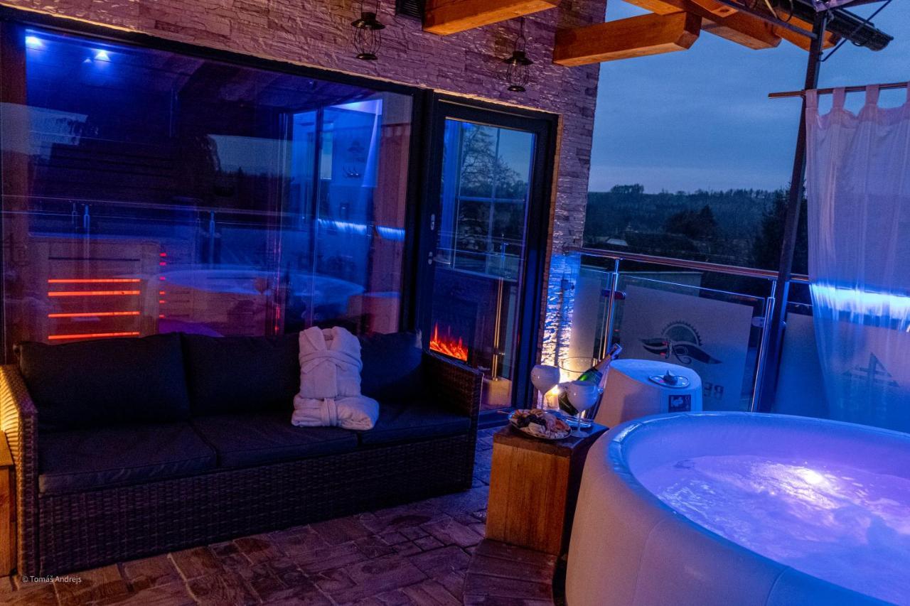 Hotel Tommy Wellness & Spa Náchod Extérieur photo
