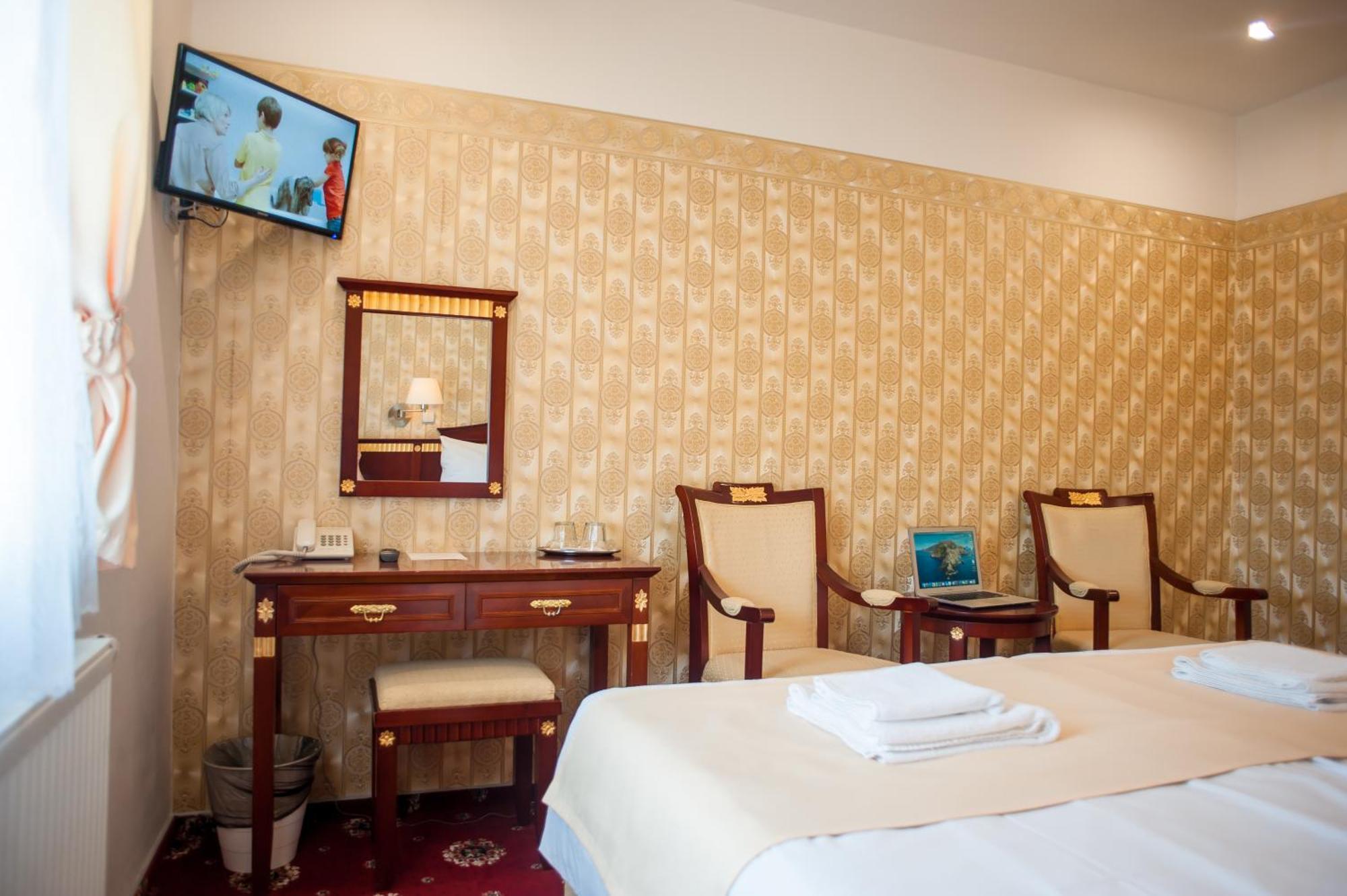 Hotel Tommy Wellness & Spa Náchod Extérieur photo